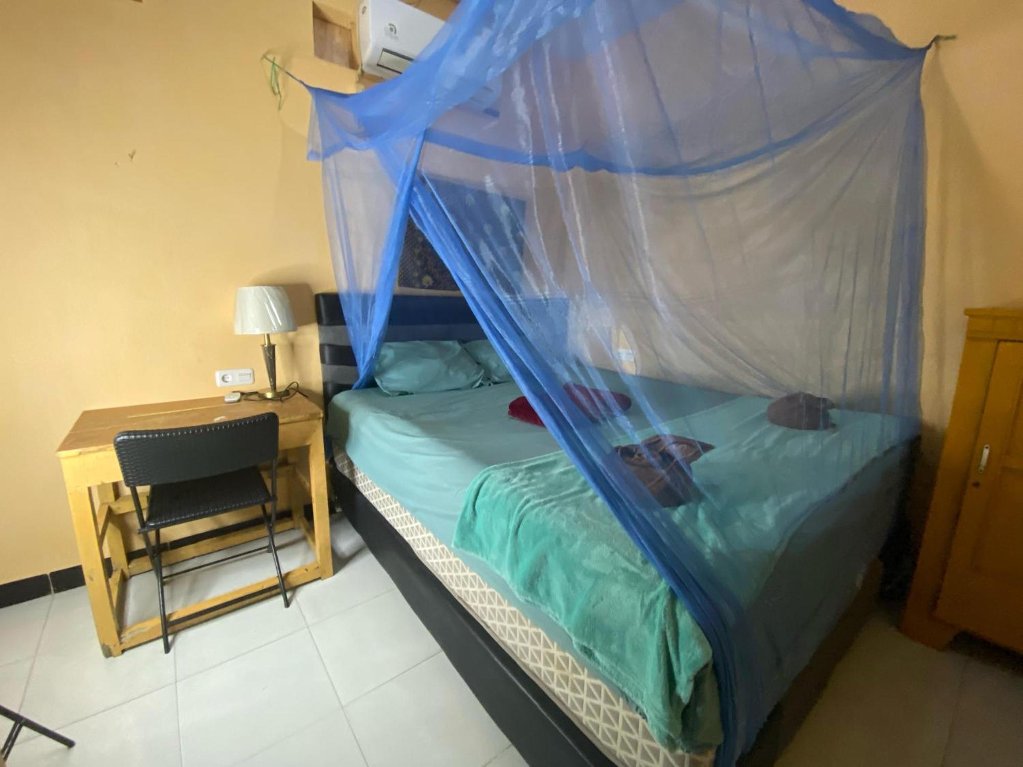 Harry & Mimin Homestay Gorontalo Exterior foto